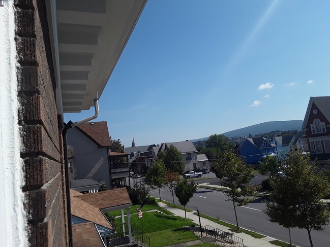 Foto del edificio - 2512-14 Broad Ave