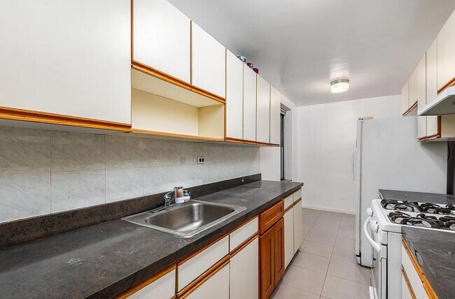 Foto del edificio - 3345 94th St - APT 5G