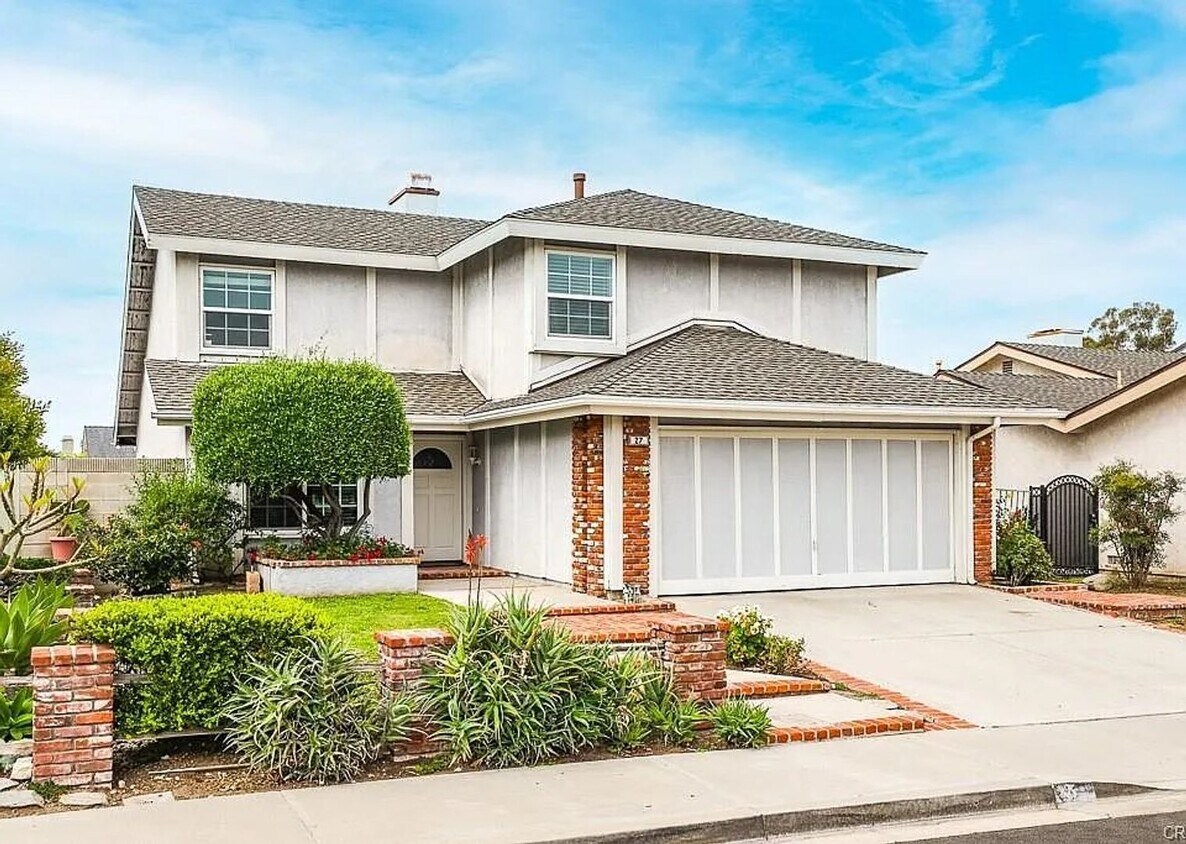 Photo - 27 Columbus, Irvine: Spacious 2,100 sqft House with 4 Beds & 2.5 Baths