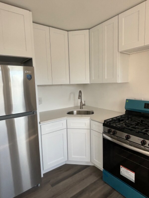 Foto del edificio - 220 Hart Blvd