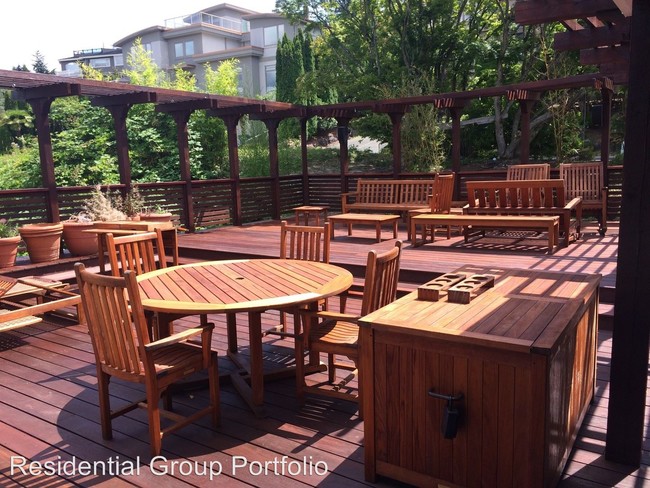 Foto del edificio - 4 br, 4.5 bath House - 4660 NE 89TH ST