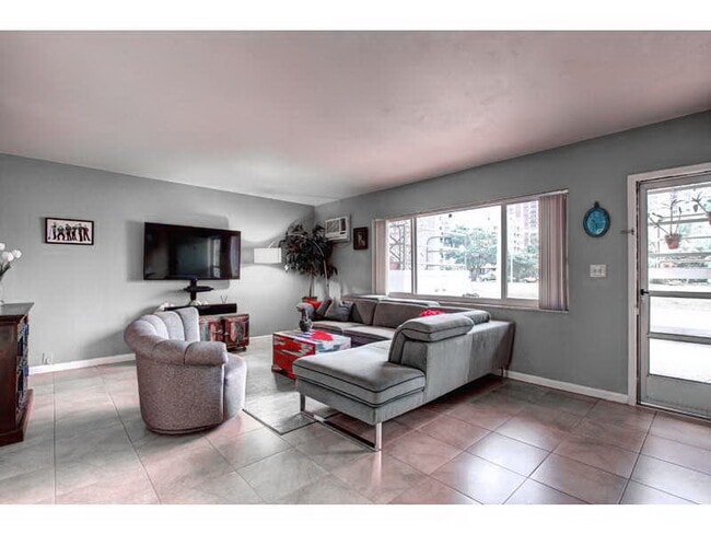 Photo - 3213 Colony Club Rd Apartment