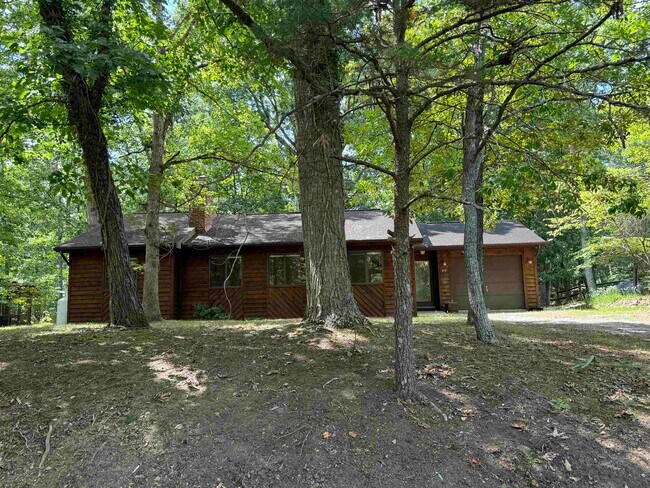 Building Photo - 379 Cub Ln