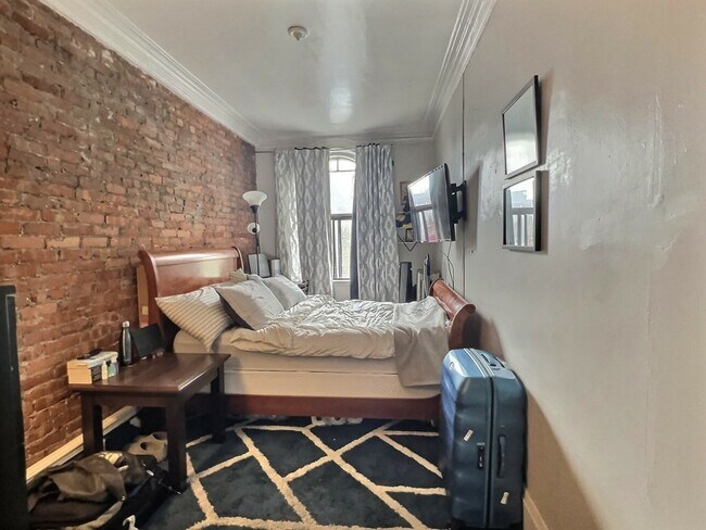 Foto del edificio - 261 W Newton St