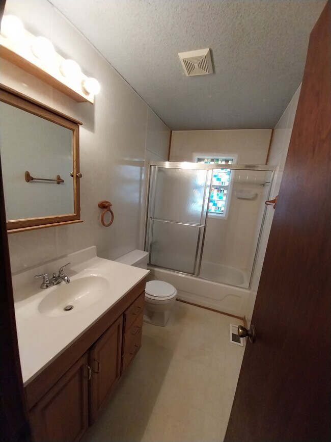 Foto del edificio - 703 E 13th St
