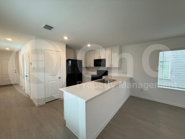 Building Photo - 6313 Kingfisher Wy