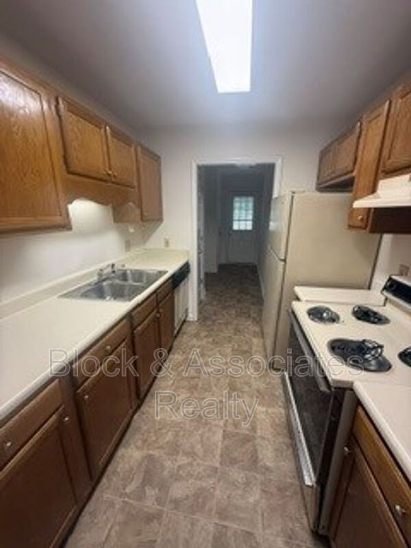 Foto del edificio - 1325 Timberlane