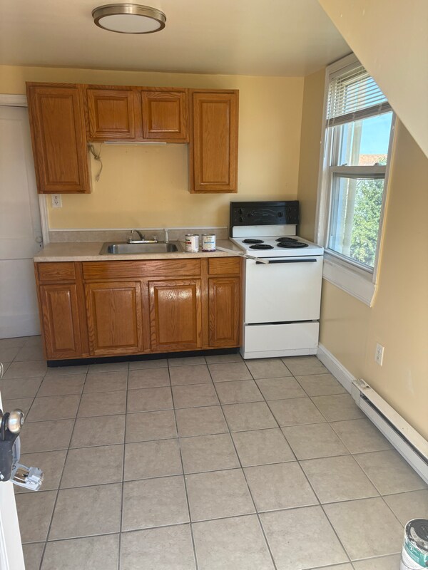 Foto del edificio - 1208 Daniels Ave