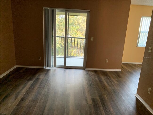 Building Photo - 2433 Barley Club Dr