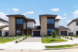 Building Photo - 4609 N Juniper St