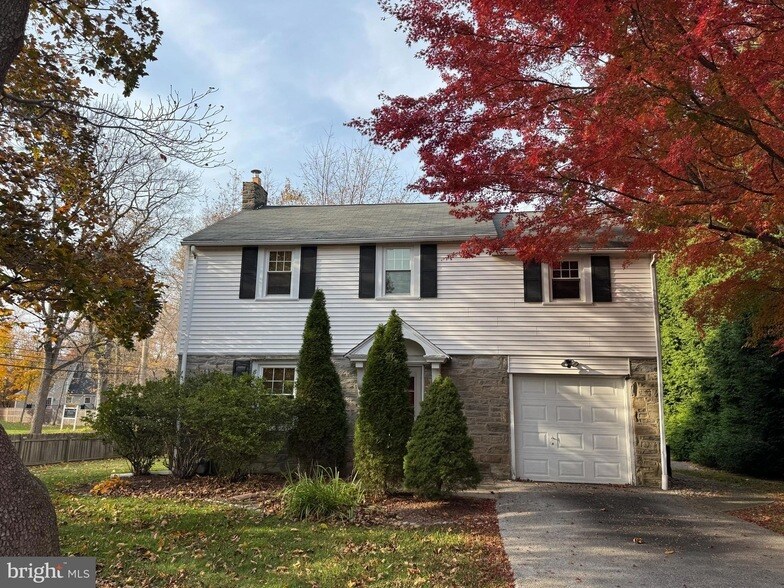 Primary Photo - 412 Grange Rd