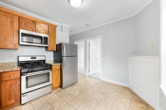 Building Photo - 12 Foster St