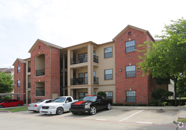 Vistas at Pinnacle Park Apartments - Dallas, TX | Apartments.com