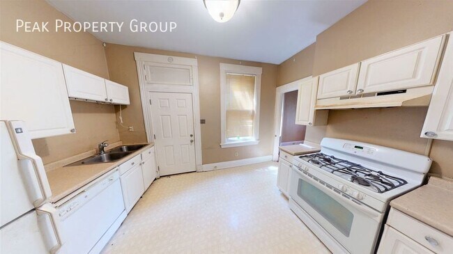 Foto del edificio - 2212 W Clifton Ave