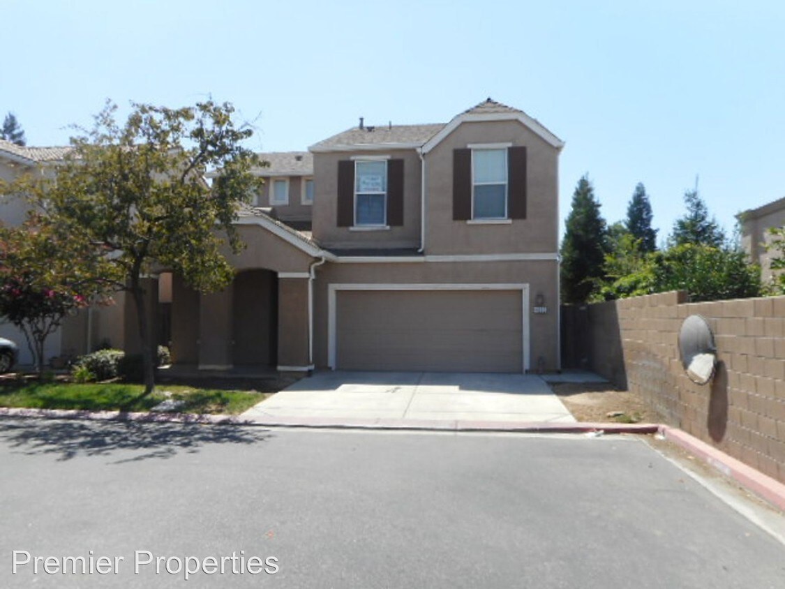 Foto principal - 4 br, 3 bath House - 4693 W Naomi Way