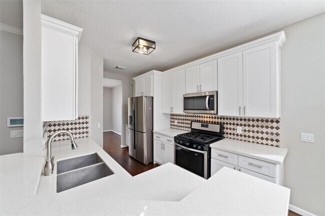 Building Photo - 6314 Deep Canyon Dr