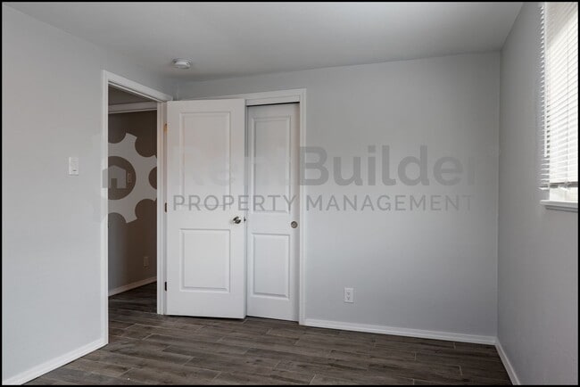 Building Photo - Schedule a showing today 505-808-6467