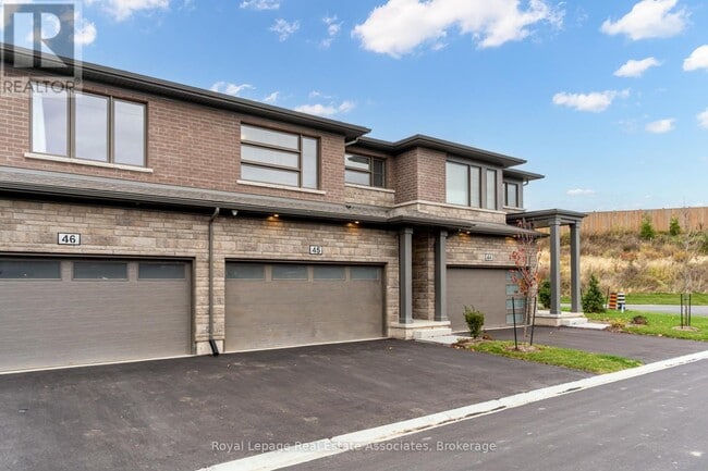 Photo du bâtiment - 4552 Portage Rd