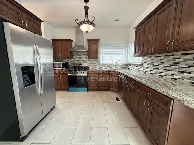 Building Photo - 885 Chelsea Ct