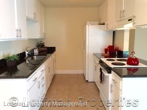 Building Photo - 5780 Fair Oaks Blvd
