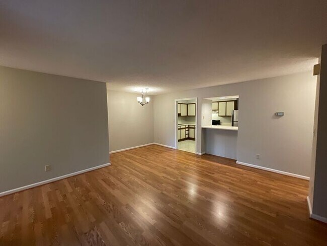 Building Photo - T.R. Lawing Realty Property