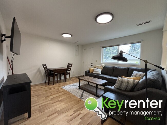 Foto del edificio - Classic north Tacoma neighborhood ADU unit with character!