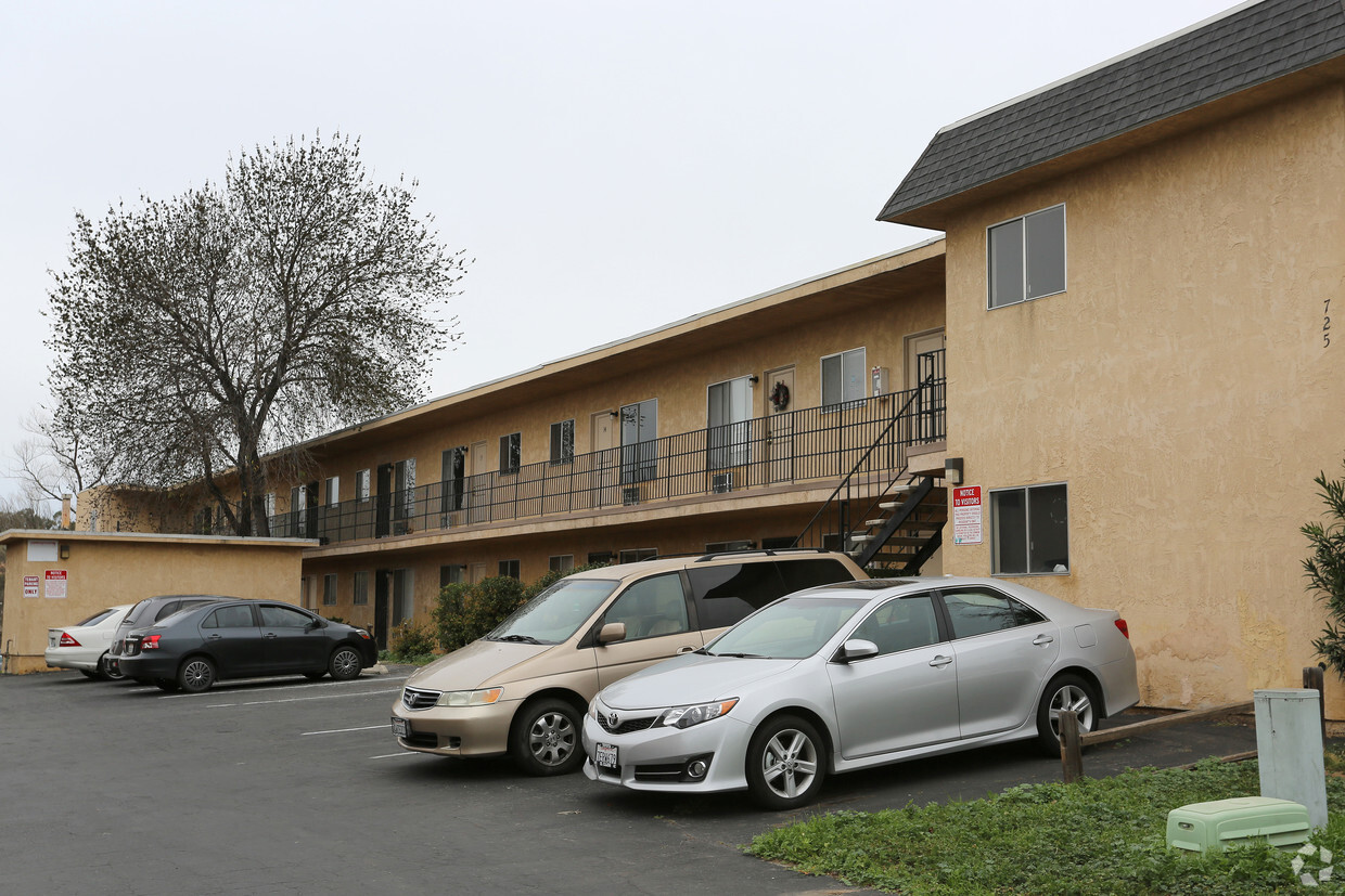 Primary Photo - Range Apartments