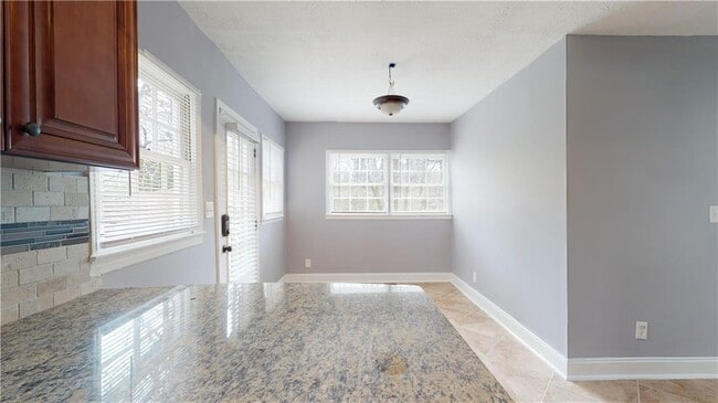 Foto del edificio - 2599 Eastwood Dr