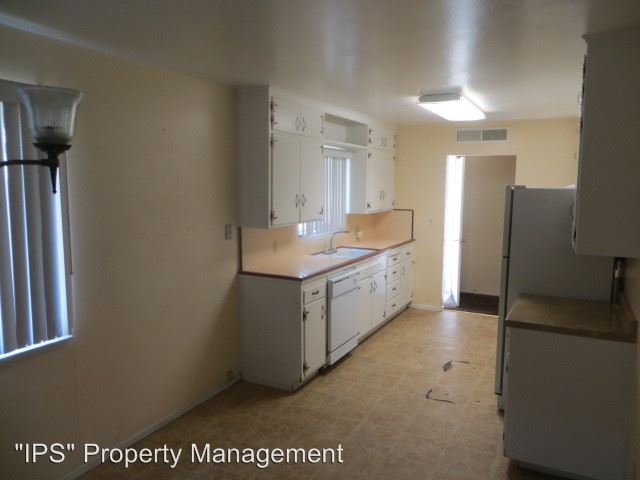 Building Photo - 48 N Goldenrod Ave