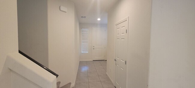 Foto del edificio - 4 bedrooms' Plus Loft