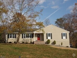 Building Photo - 1 Birch Dr