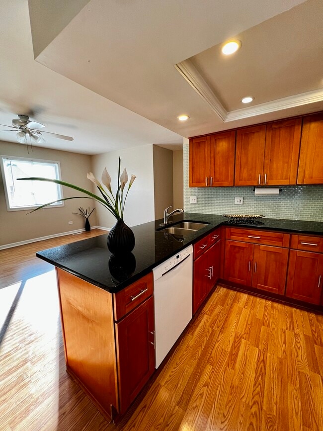 Building Photo - 2077 N Ginger Creek Cir