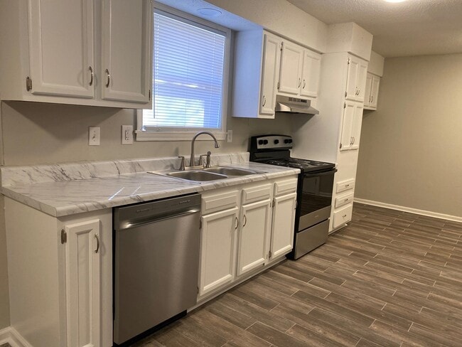 Building Photo - 70 Sweetbay Dr