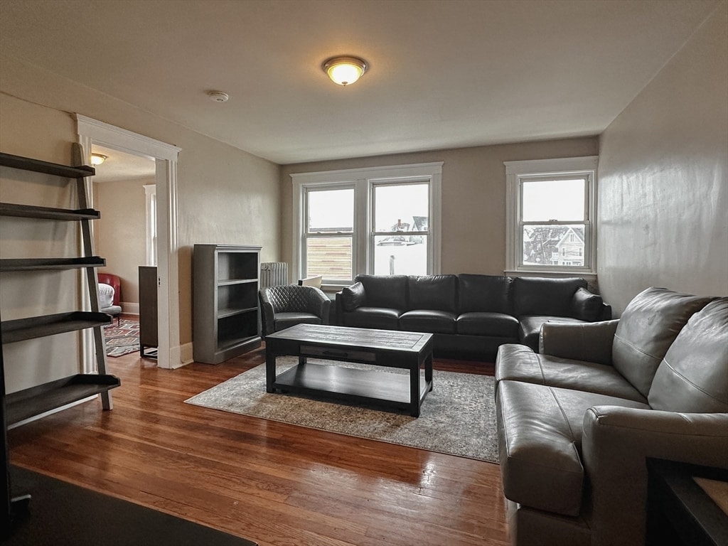 Primary Photo - 119 Lewis St