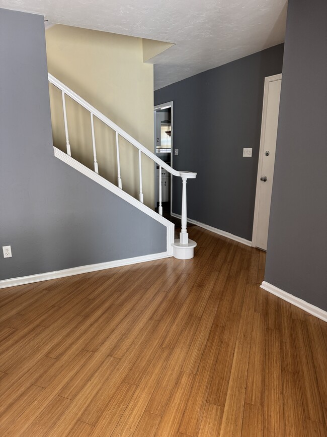 Foto del edificio - 494 Teal Ln