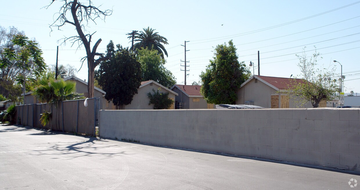 Foto del edificio - 490 S Pershing Ave