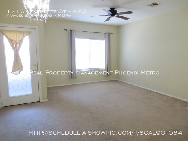Building Photo - NORTH PHOENIX TOWNHOME IN GATED COMMUNITY!!
