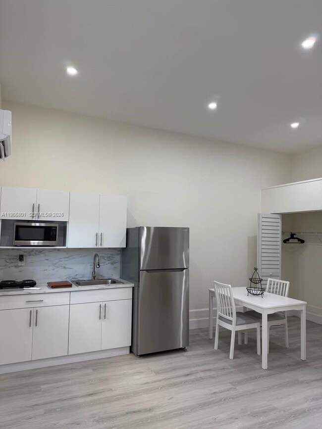 Building Photo - 16164 SW 143rd Ln