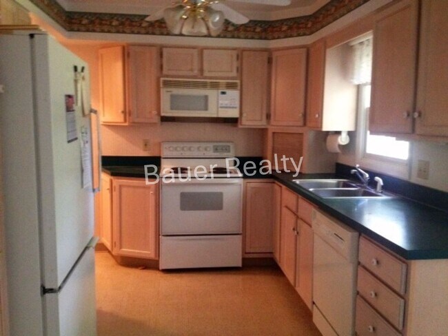 Foto del edificio - Three Bedroom, Southside Ashland