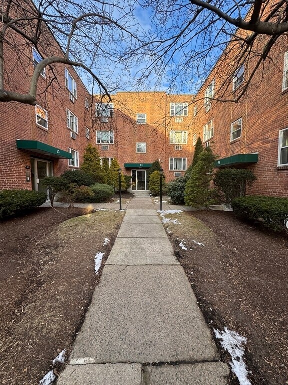 Building Photo - 61 Colborne Rd