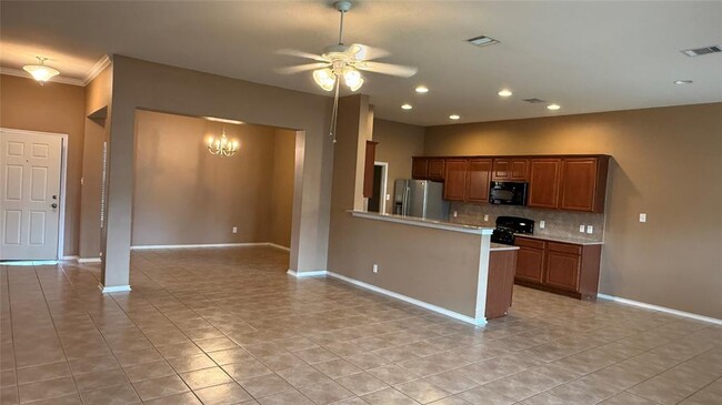 Building Photo - 354 Camelia Pkwy