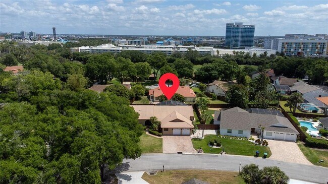 Building Photo - 6808 Edgeworth Dr