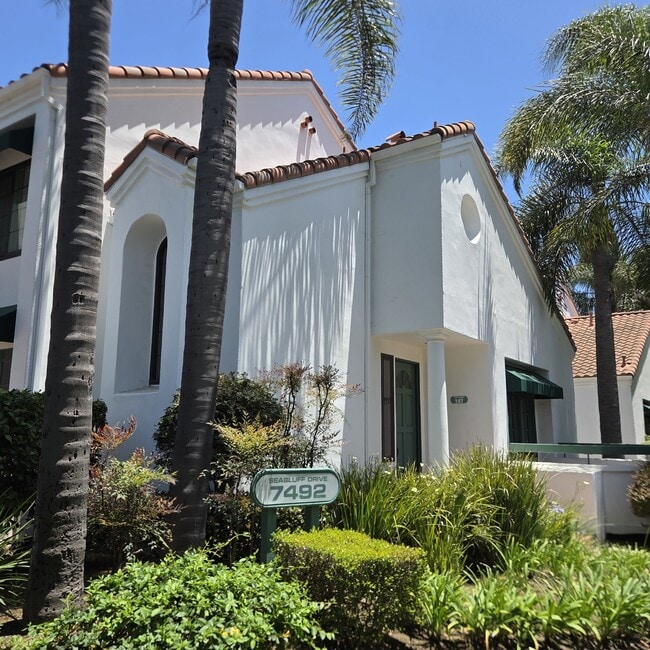 Building Photo - 7492 Seabluff Dr