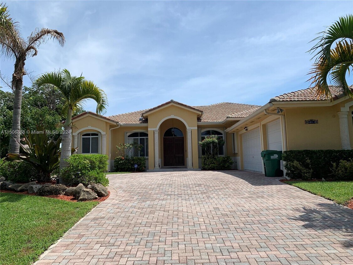 Primary Photo - 16511 SW 84th Ct
