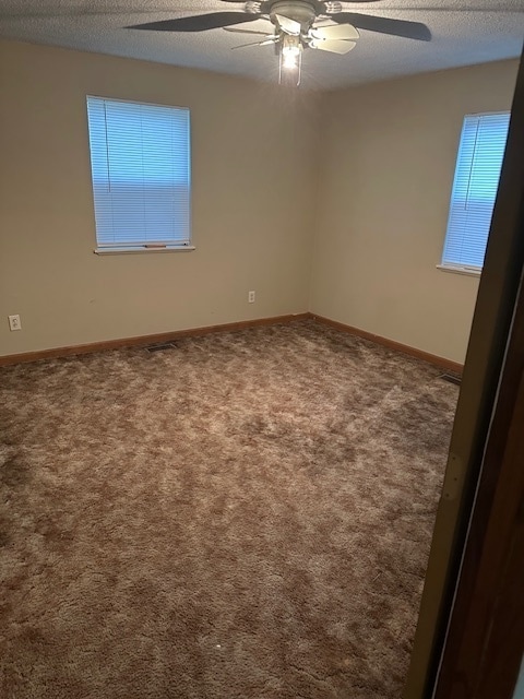 Building Photo - 2 Bedroom 1 Bath