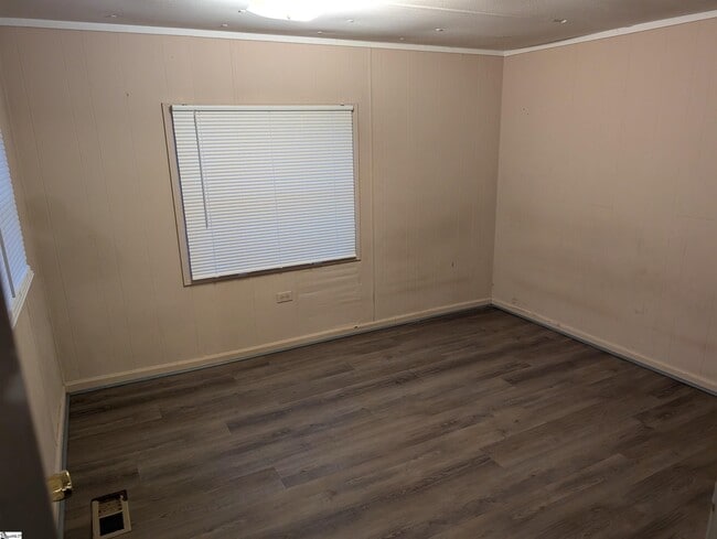 Building Photo - 2743 E Tyger Bridge Rd