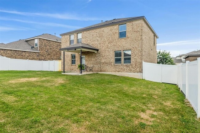 Building Photo - 10925 Zoeller Dr