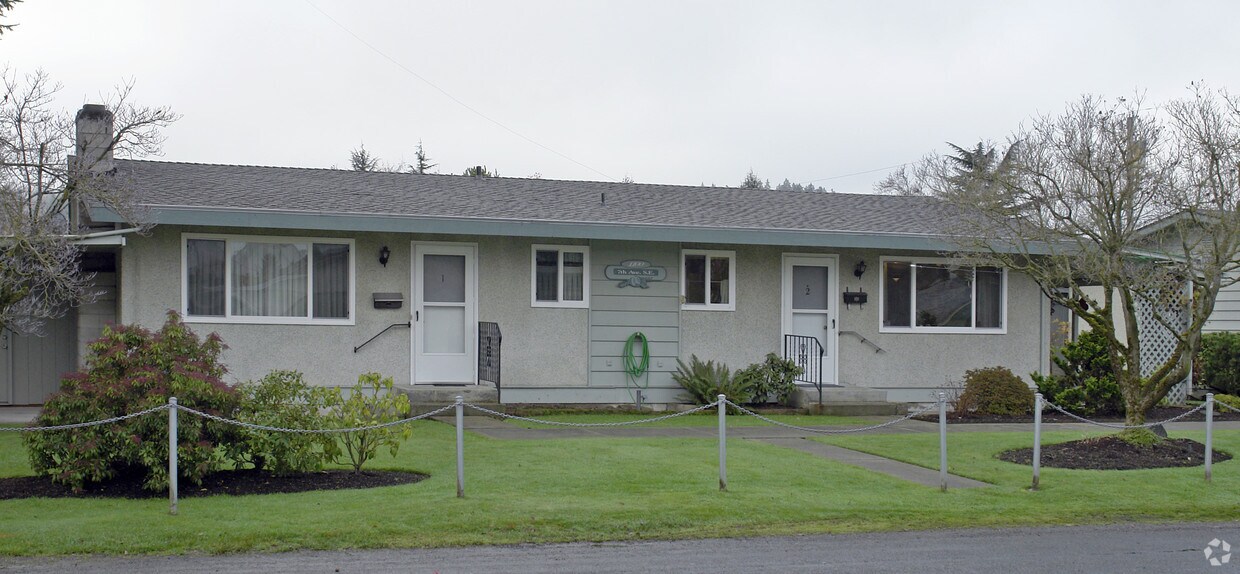 Building Photo - 1100 7th Ave SE