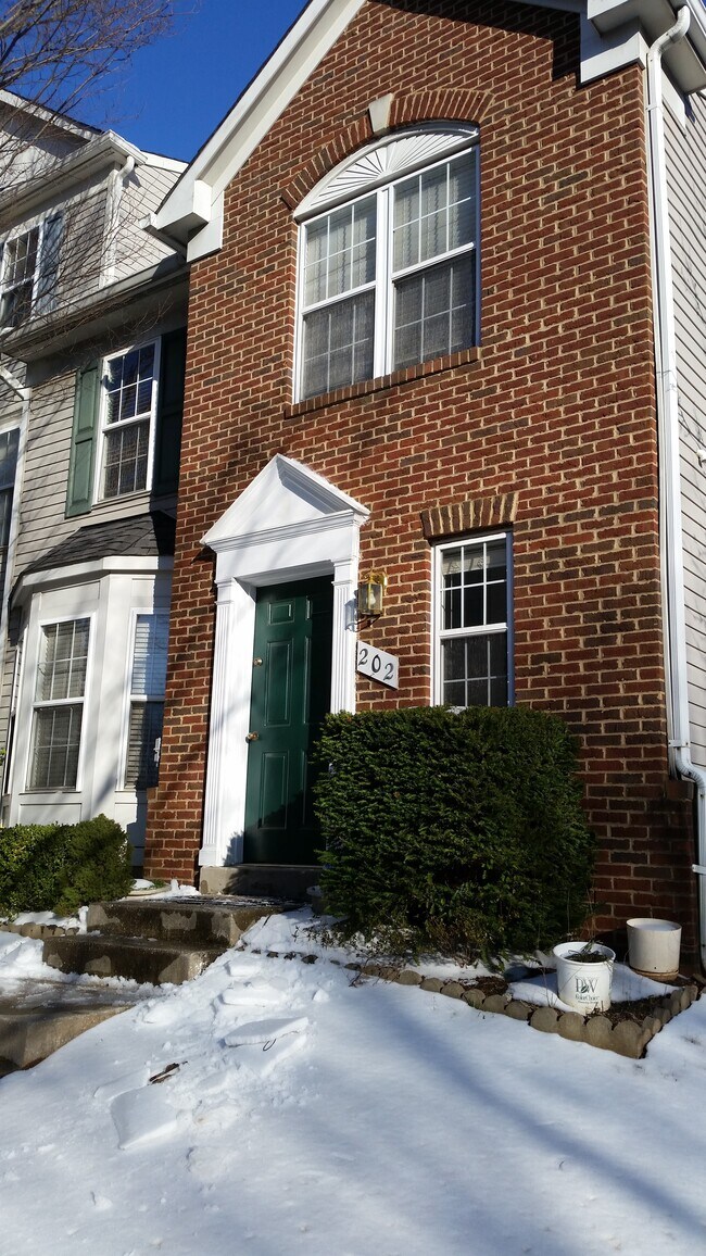 Building Photo - 202 Swarthmore Ave
