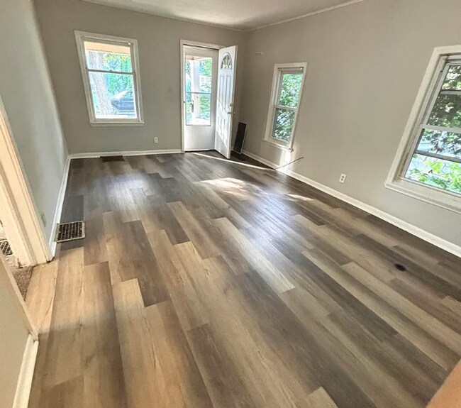 Foto del edificio - 411 S Hayford Ave